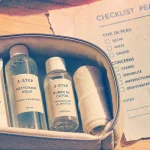 Clinique cosmetique : soins sans parfum, routine 3-Step, flacons et trousse minimaliste