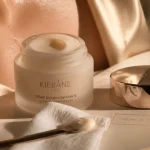 FIRN cosmétique avis : texture veloutée et glow visible, pot en verre crème