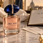 Way de parfum My Way : flacon rechargeable bleu sur marbre blanc
